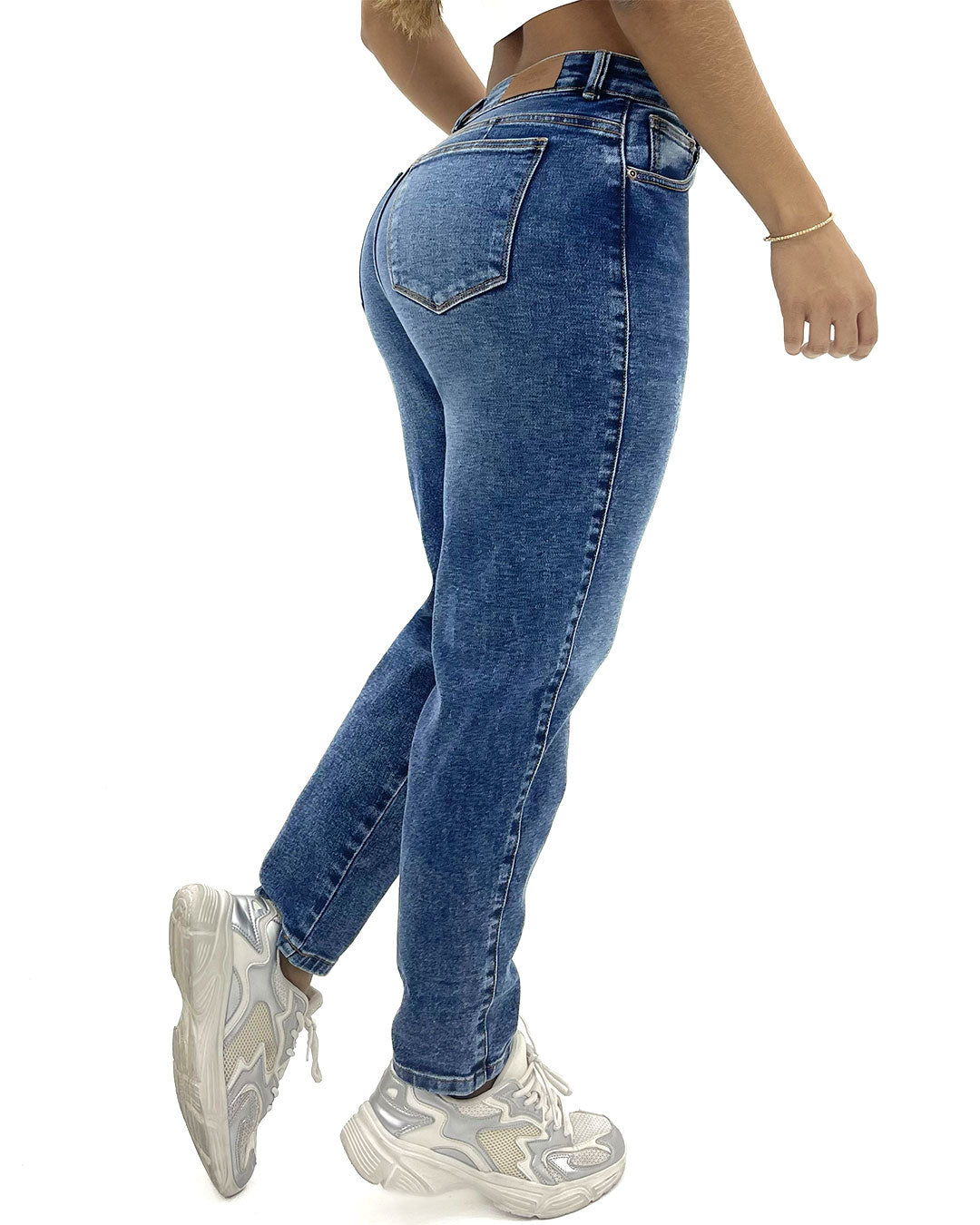 Mom Fit Aaliyah