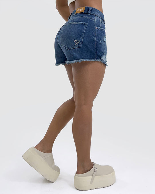 Short Nari