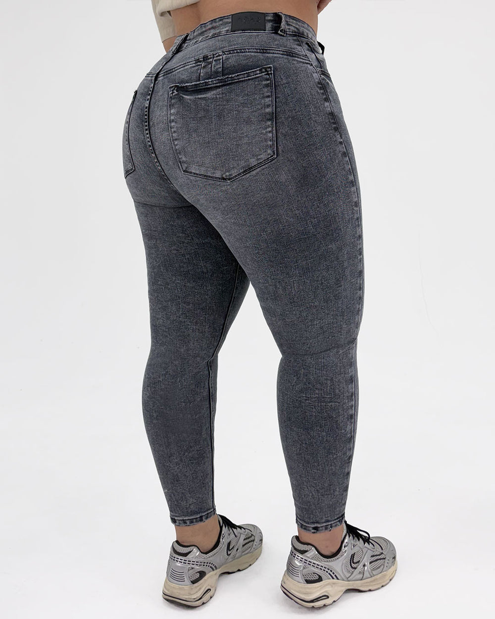 Skinny Maya